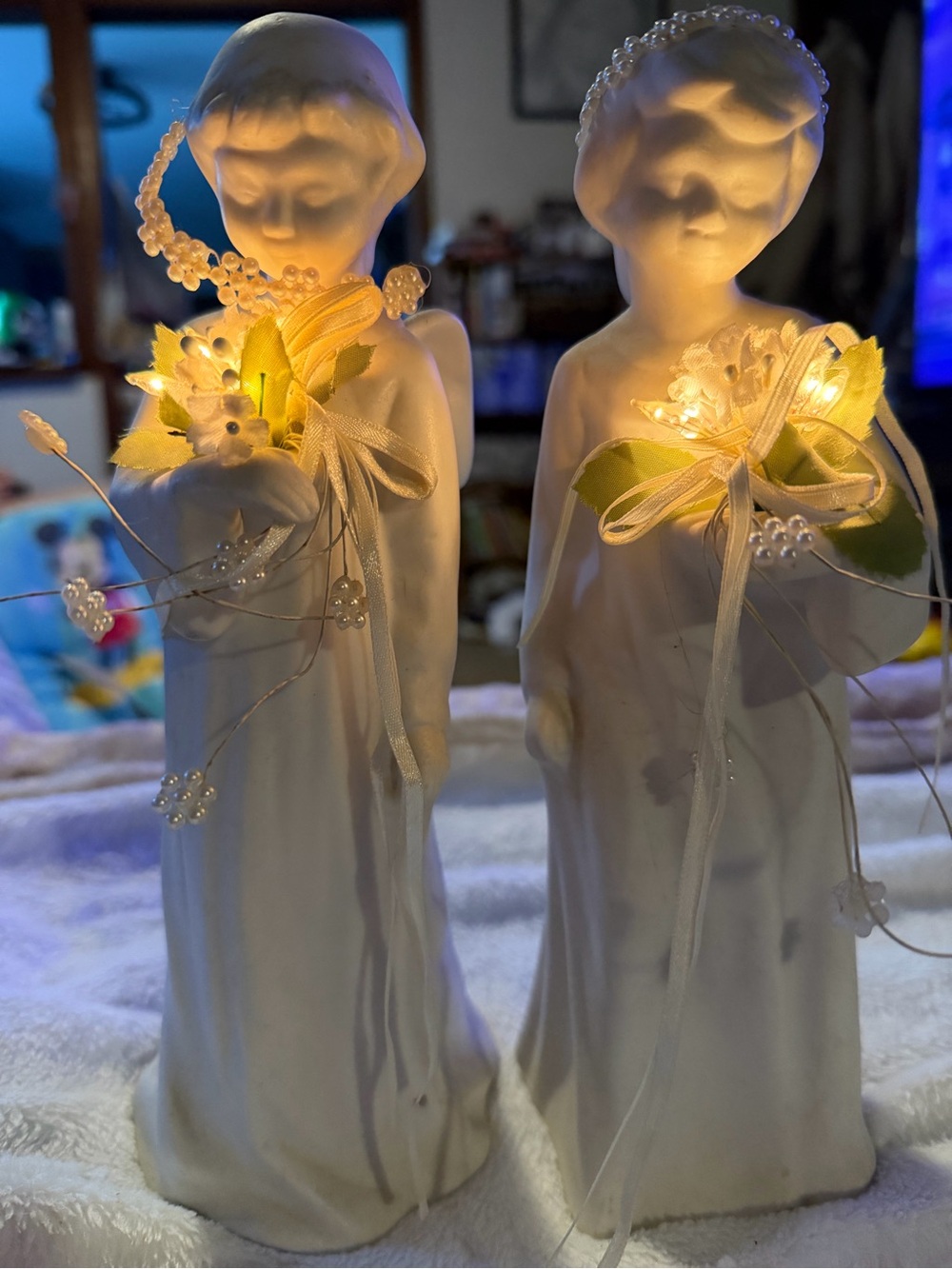 Vintage light up Angles
